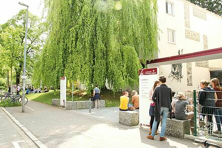 Foto: Blick auf das Hochschulgebäude der Katholischen Hochschule Freiburg