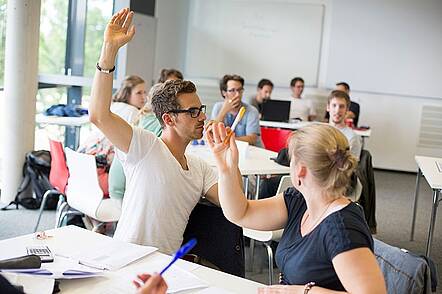 Foto: Studierende der Alanus Hochschule