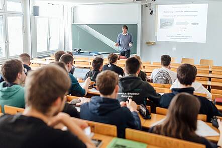 Image: Students learn at the Ilmenau University of Technology. 