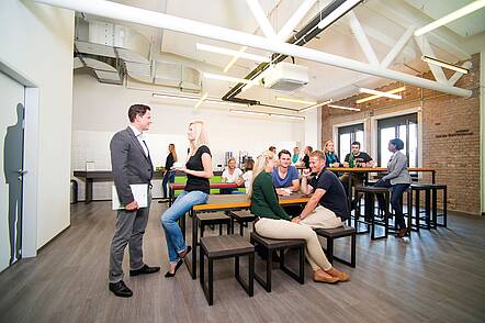 Cafeteria der IST-Hochschule für Management (Foto: IST-Hochschule für Management)