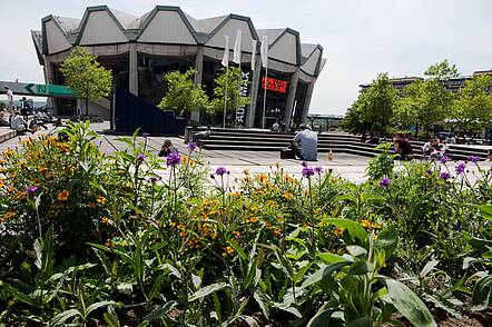 Foto: Blick von außen auf das Audimax der Ruhr-Universität Bochum