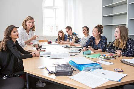 Foto: Studierende lernen im Sprachenzentrum der Viadrina