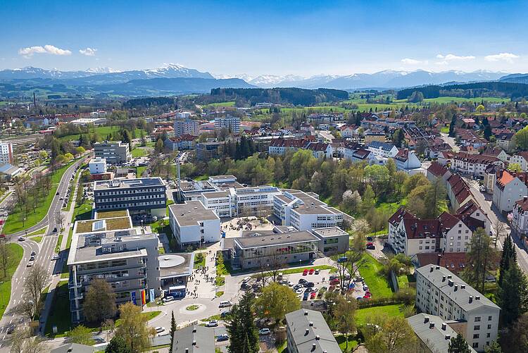 Foto. Luftaufnahme der Hochschule Kempten 